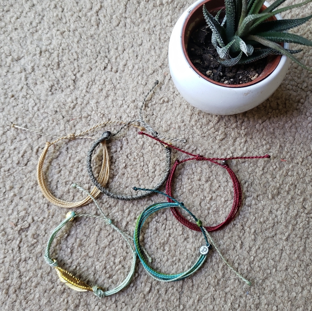 5 piece Pura Vida Feather bracelet set